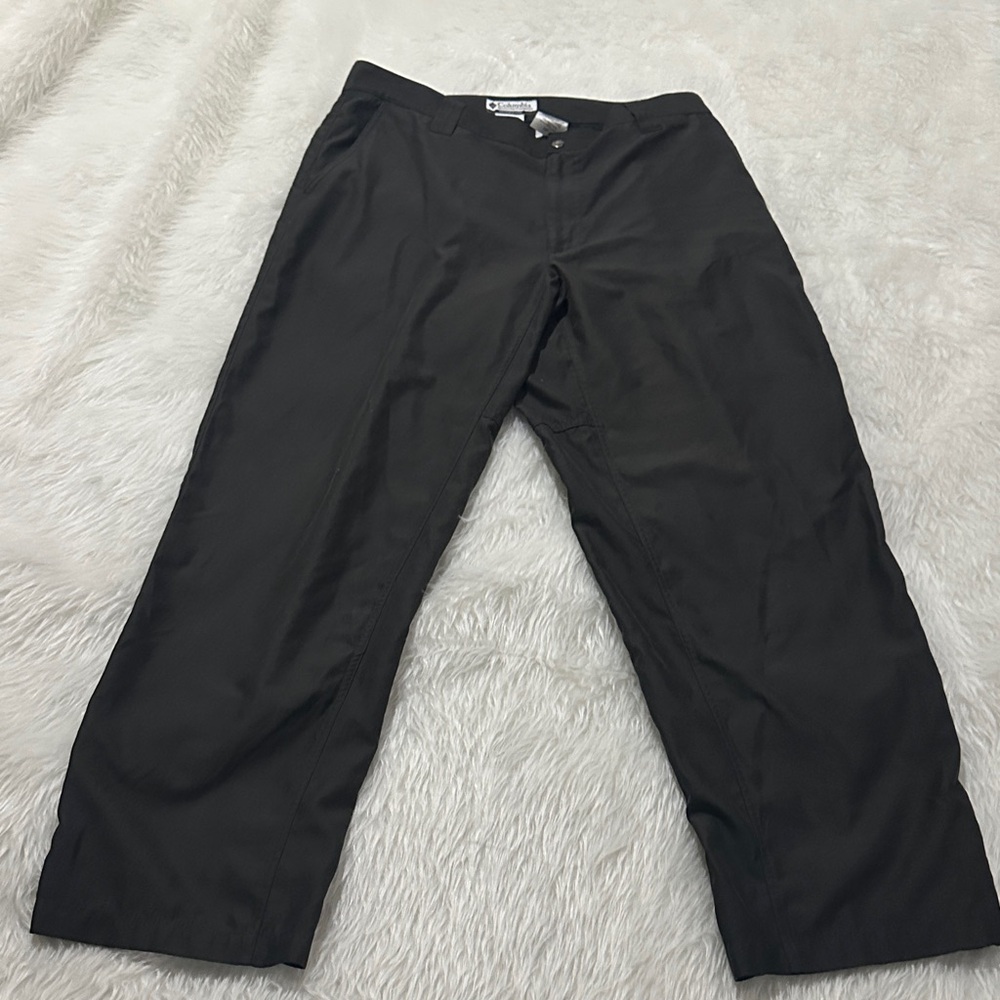 Columbia Men's Black Chino Pants